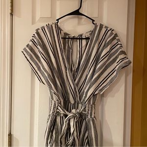 American Eagle | Striped Jumpsuit / XL women’s, short sleeve v-neck extra large
